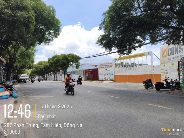 Mặt tiền công trường trên đường Phan Trung — ảnh chụp ngày 16/08/2026