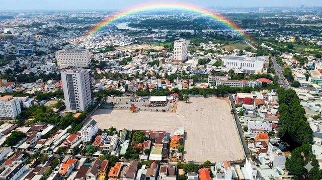Khu đất dự án nhìn từ trên cao, đã san nền